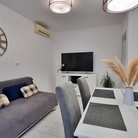 Apartment Anka Omis