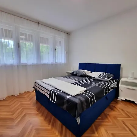 Apartment Anka Omis