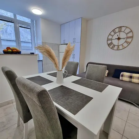 Anka Apartment